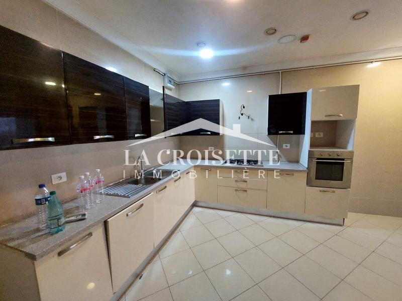 Appartement S+3 avec terrasse à La Marsa