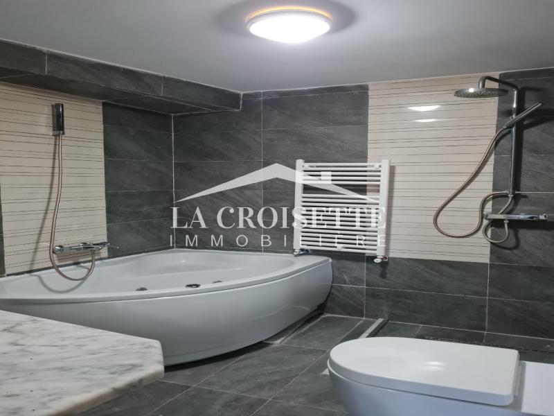 Appartement S+3 vue sur mer à Gammarth