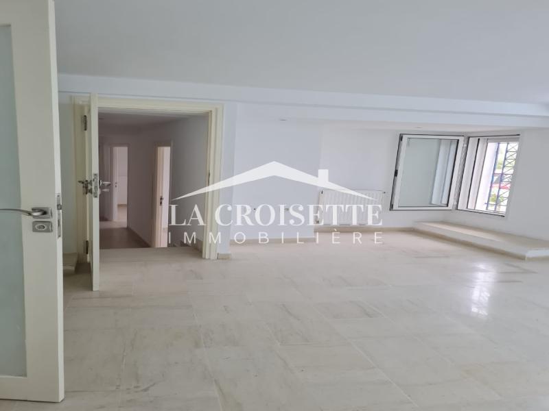 Appartement S+3 vue sur mer à Gammarth