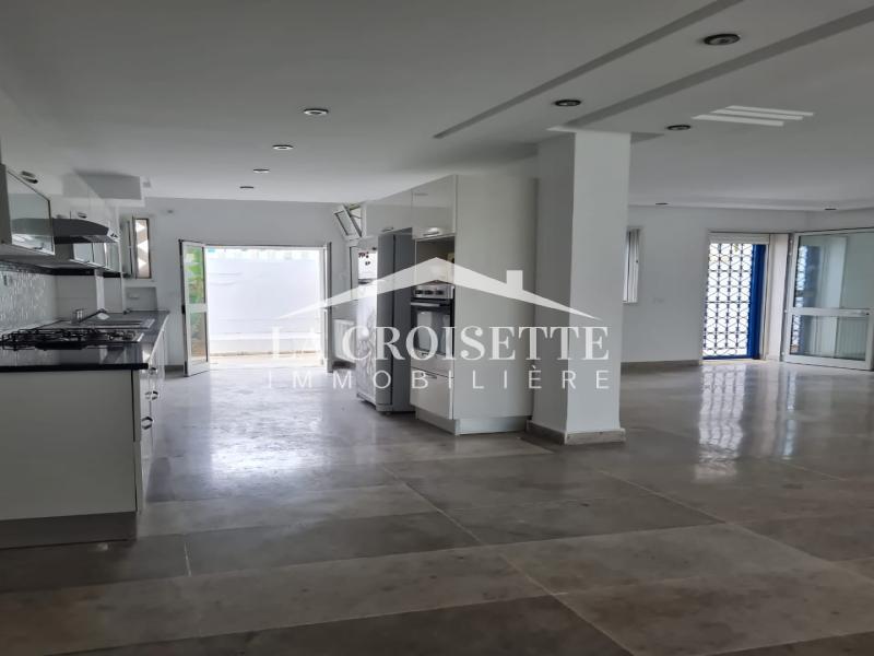 Appartement S+3 vue sur mer à Gammarth