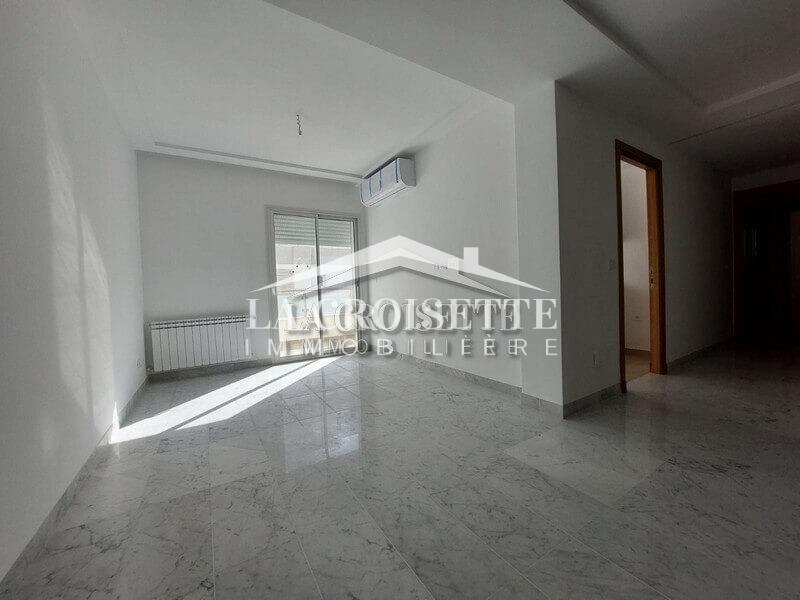 Appartement S+3 à La Soukra