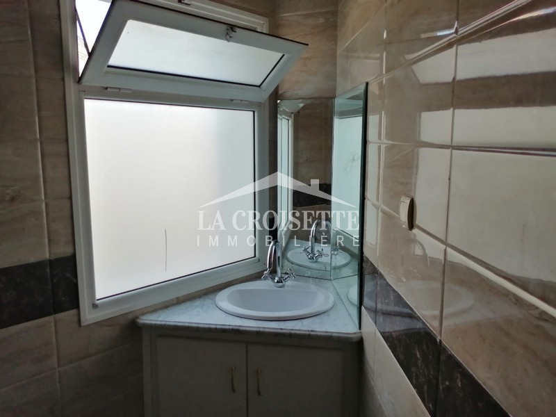 Villa usage bureautique_Les Berges du lac 1