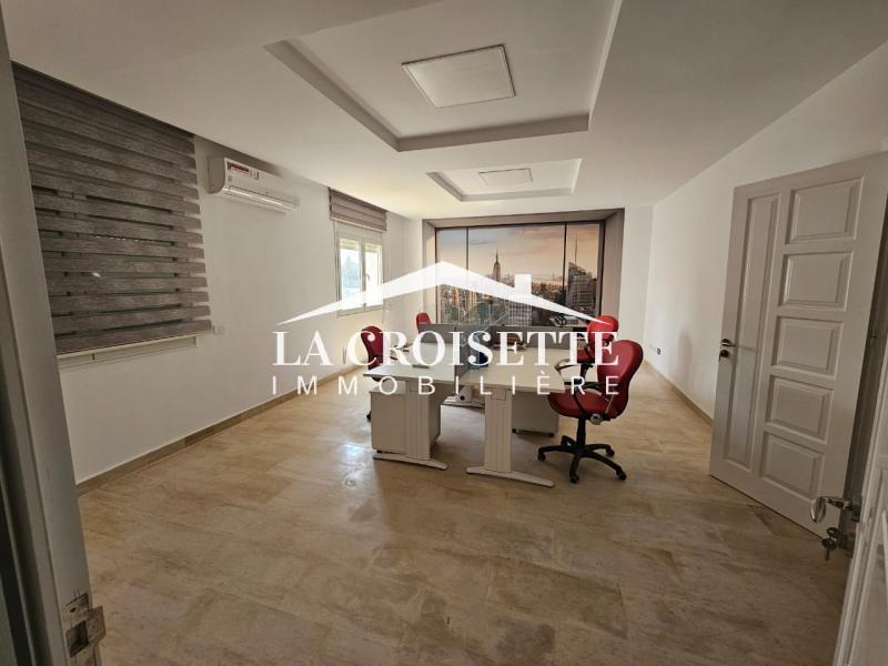 Bureau H+2 à Ain Zaghouan Nord