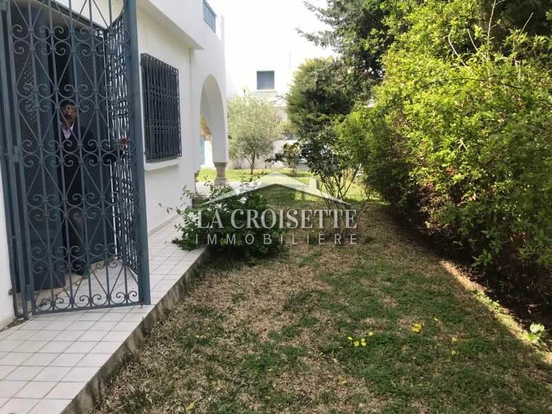 Duplex meublé S+3 vue sur mer et avec jardin à Gammarth 