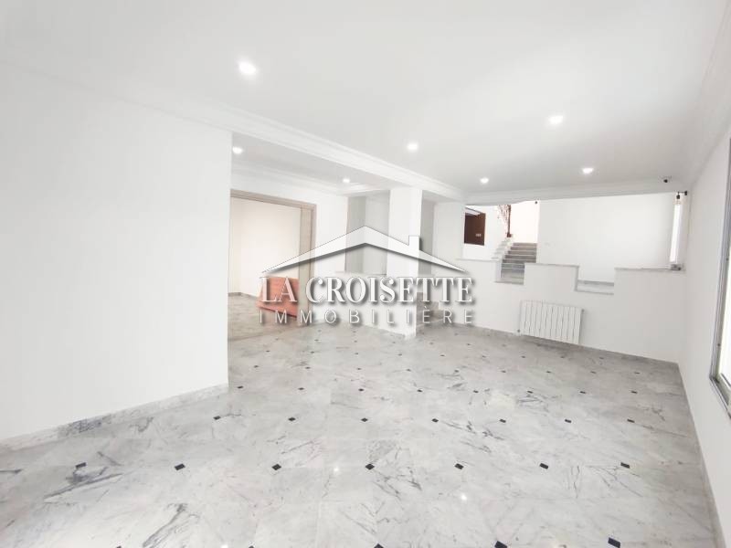 Duplex S+3 avec jardin et piscine à La Marsa 