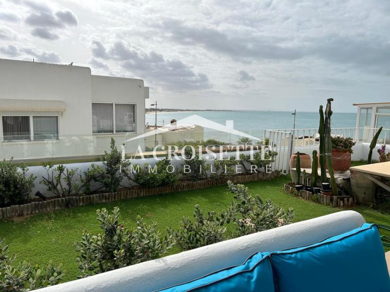 Duplex S+3 vue sur mer à Gammarth