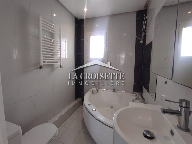Duplex S+4 avec jardin à La Marsa 