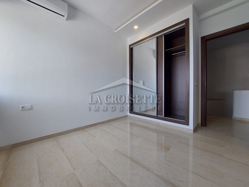 Duplex S+3 avec piscine à La Soukra 