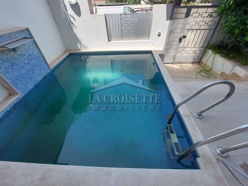 Duplex S+3 avec piscine à La Soukra 