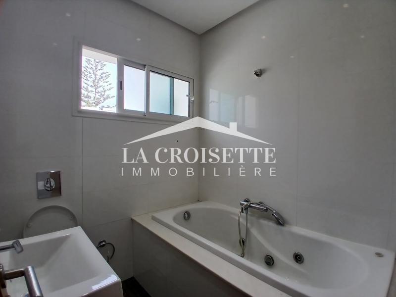 Duplex S+4 avec Jardin et piscine aux Berges du Lac 1