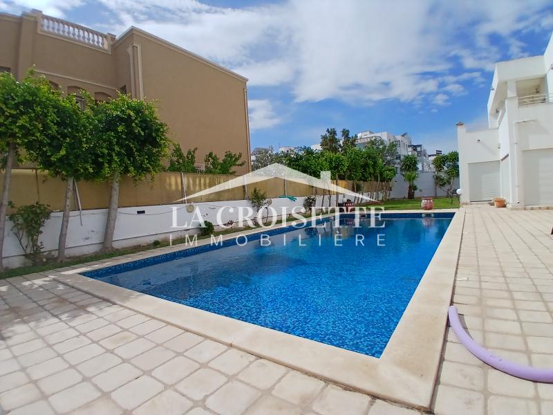 Duplex S+4 avec Jardin et piscine aux Berges du Lac 1