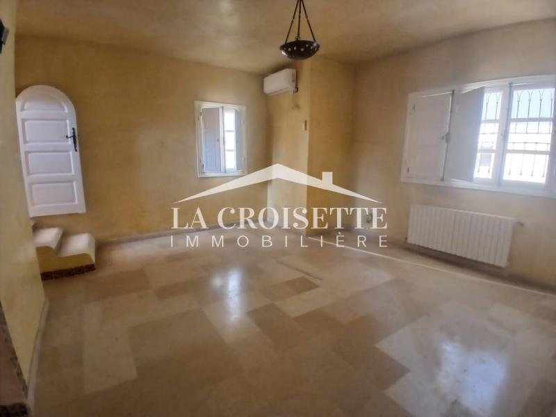 Duplex avec terrasse S+4 à La Marsa