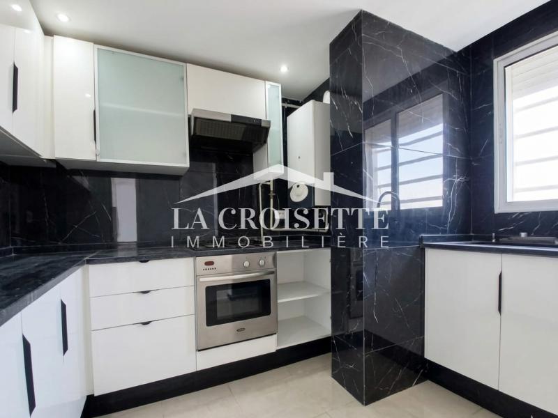 Duplex S+3 avec terrasse vue sur mer à La Marsa