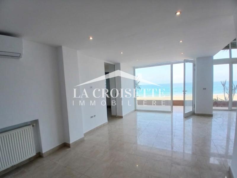 Duplex S+3 avec terrasse vue sur mer à La Marsa
