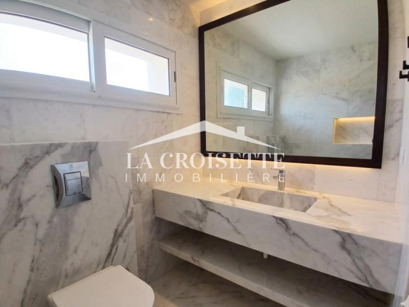 Duplex S+3 avec terrasse vue sur mer à La Marsa