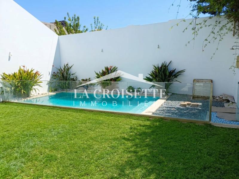 Duplex S+3 avec piscine à Gammarth