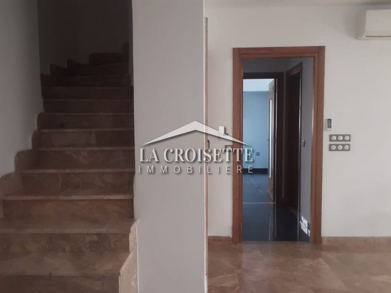 Duplex S+4 avec jardin à Ain Zaghouan El Wahat