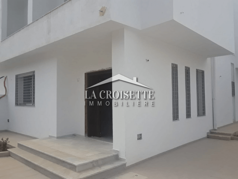 Duplex S+3 avec jardin à La Soukra 