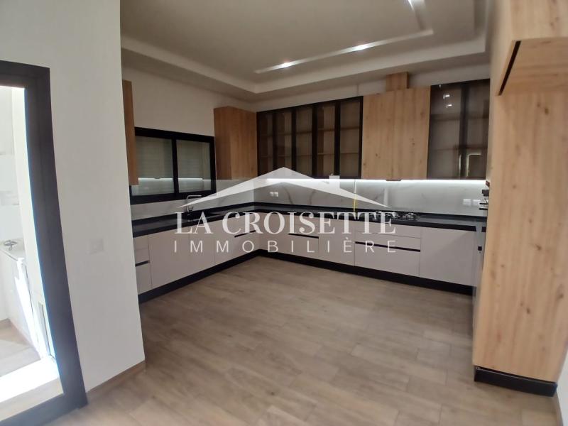 Duplex S+4 avec jardin aux Jardins de Carthage