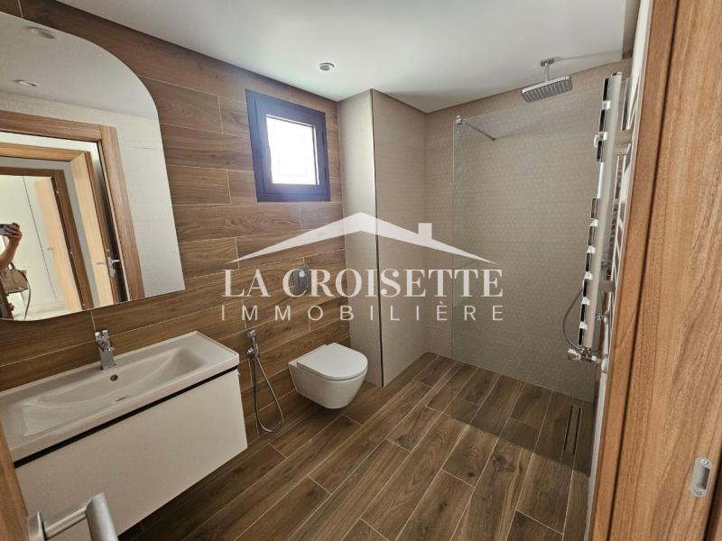 Duplex S+2 avec Jardin et piscine aux Jardins de Carthage 