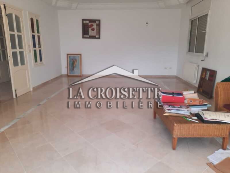 Étage de villa S+4 à La Marsa