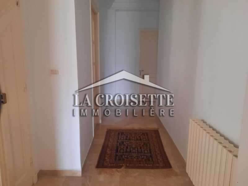 Étage de villa S+4 à La Marsa