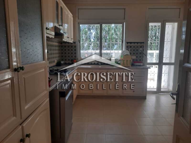 Étage de villa S+4 à La Marsa