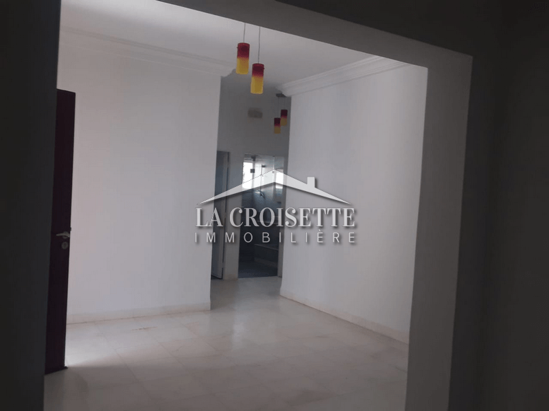 Etage de villa S+3 à La Marsa 