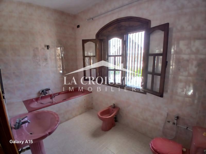 Etage de villa S+2 à La Marsa
