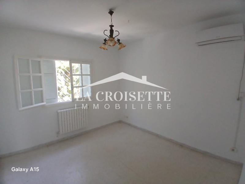 Etage de villa S+4 à La Marsa