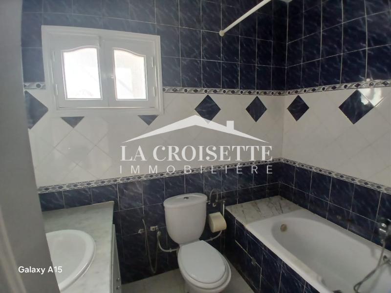 Etage de villa S+4 à La Marsa