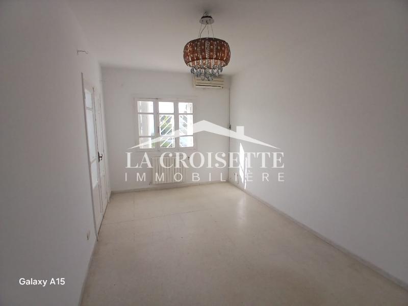 Etage de villa S+4 à La Marsa