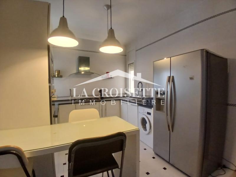 Étage de villa meublé S+3 à La Marsa