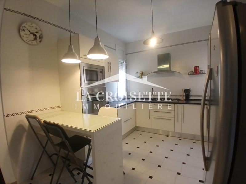 Étage de villa meublé S+3 à La Marsa