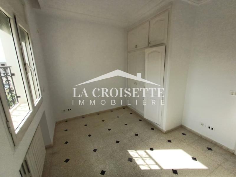 Etage de Villa S+3 à La Marsa