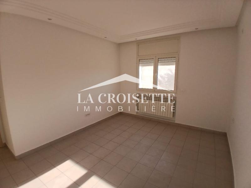 Étage de villa S+3 à La Soukra