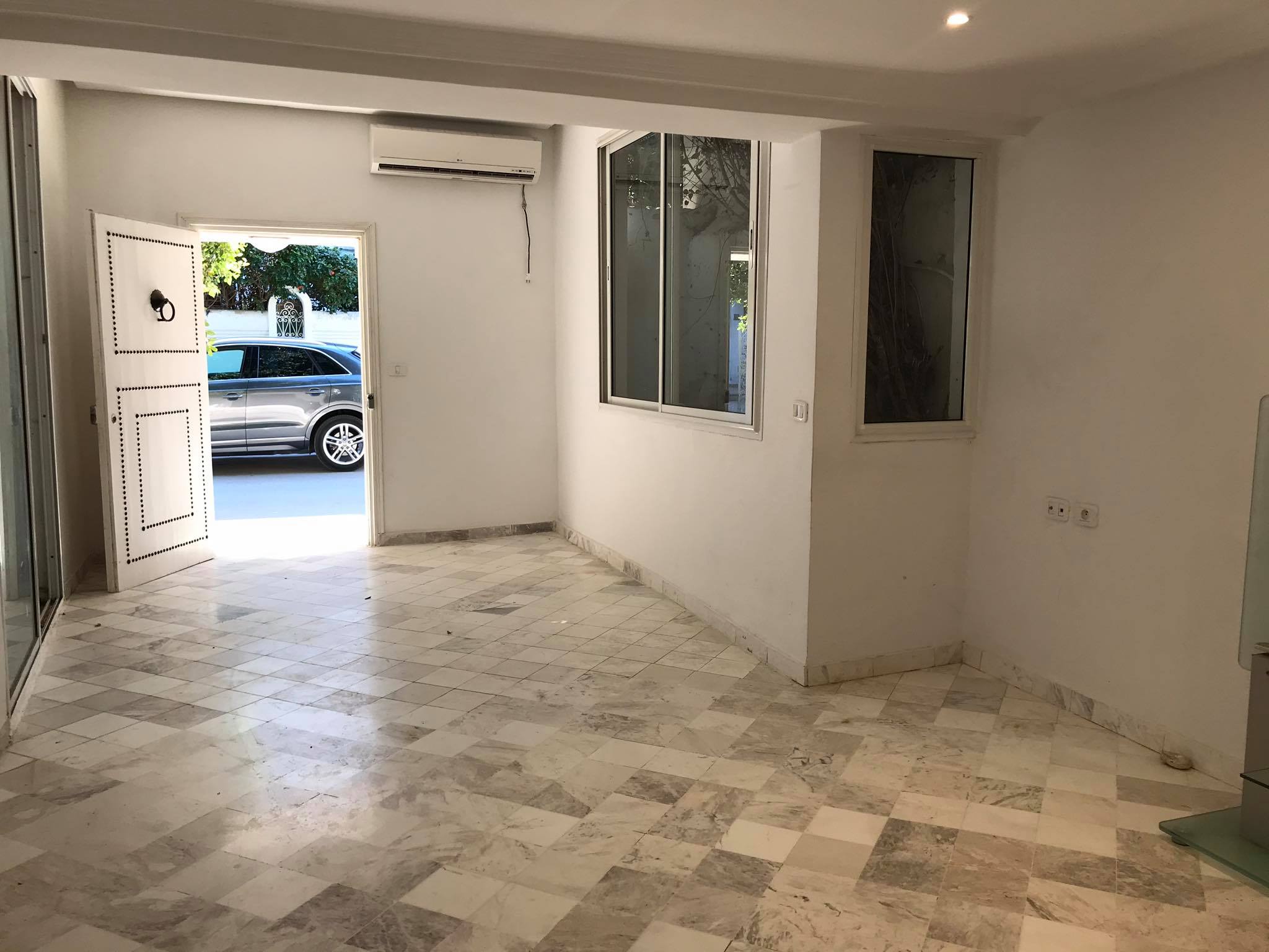 Un rez-de-jardin de villa S+2 à La Marsa 