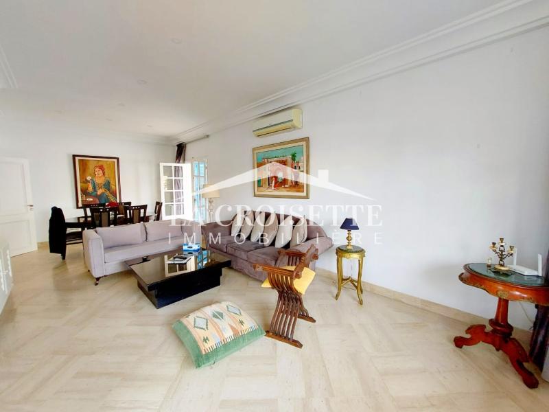 Rez-de-chaussée de villa meublé S+3 avec  Jardin à La Marsa