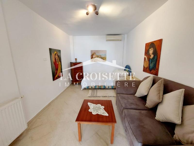 Rez-de-chaussée de villa meublé S+3 avec  Jardin à La Marsa