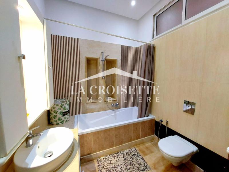 Rez-de-chaussée de villa meublé S+3 avec  Jardin à La Marsa