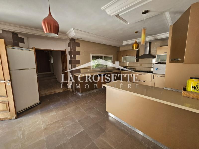 Rez-de-chaussée de villa s+2 avec jardin à Ain Zaghouan Nord