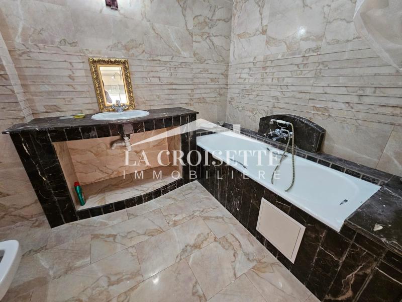Rez-de-chaussée de villa s+2 avec jardin à Ain Zaghouan Nord