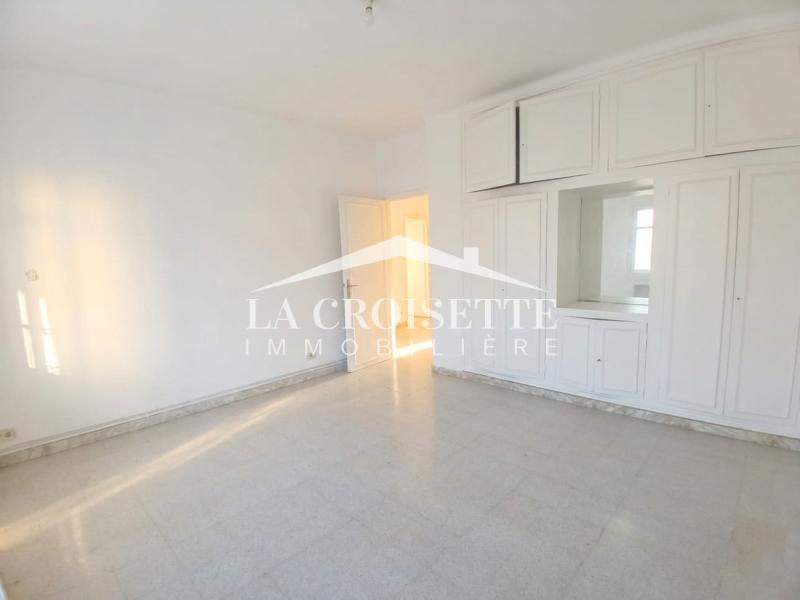 Rez-de-chaussée S+3 vue sur mer à La Marsa