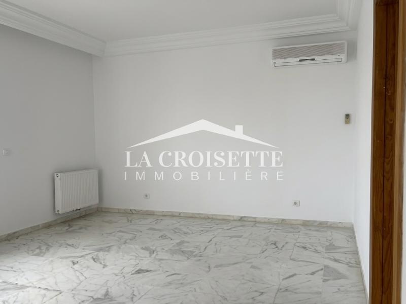 Triplex S+5 avec jardin aux Berges du Lac 2