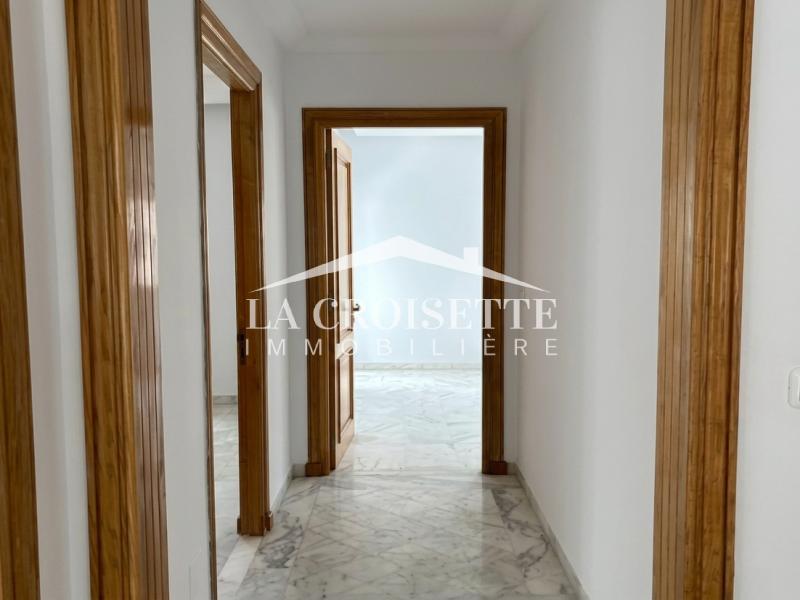 Triplex S+5 avec jardin aux Berges du Lac 2