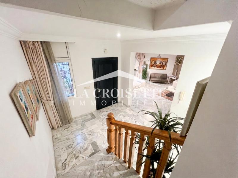 Triplex S+4 à La Marsa