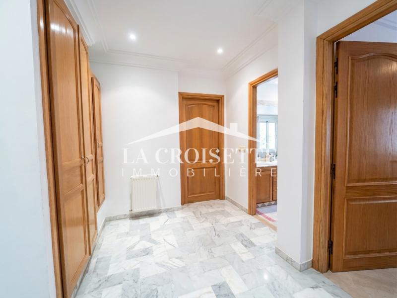 Triplex S+4 à La Marsa