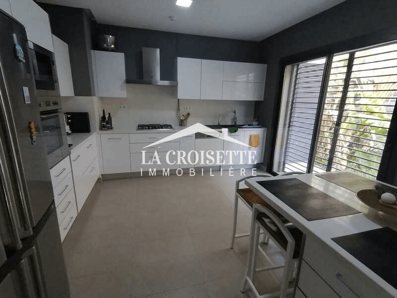 Triplex S+2 avec jardin à La Marsa