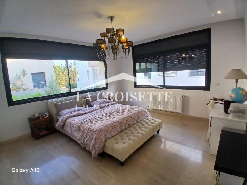 Triplex S+4 avec jardin à La Soukra
