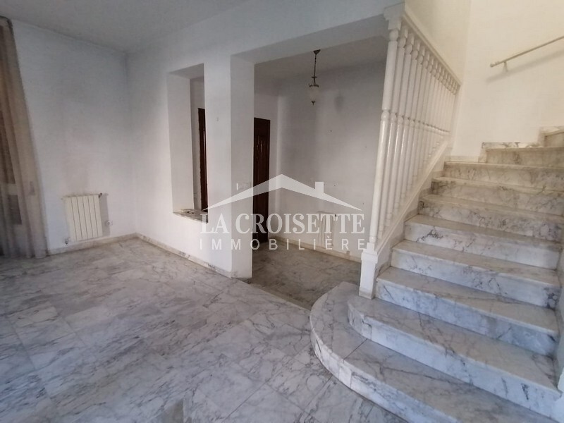 Duplex S+4 avec jardin à La Marsa